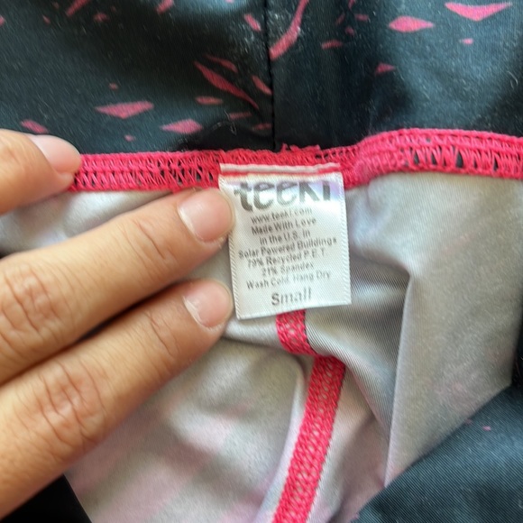 Teeki Yoga Pants - Picture 3 of 3